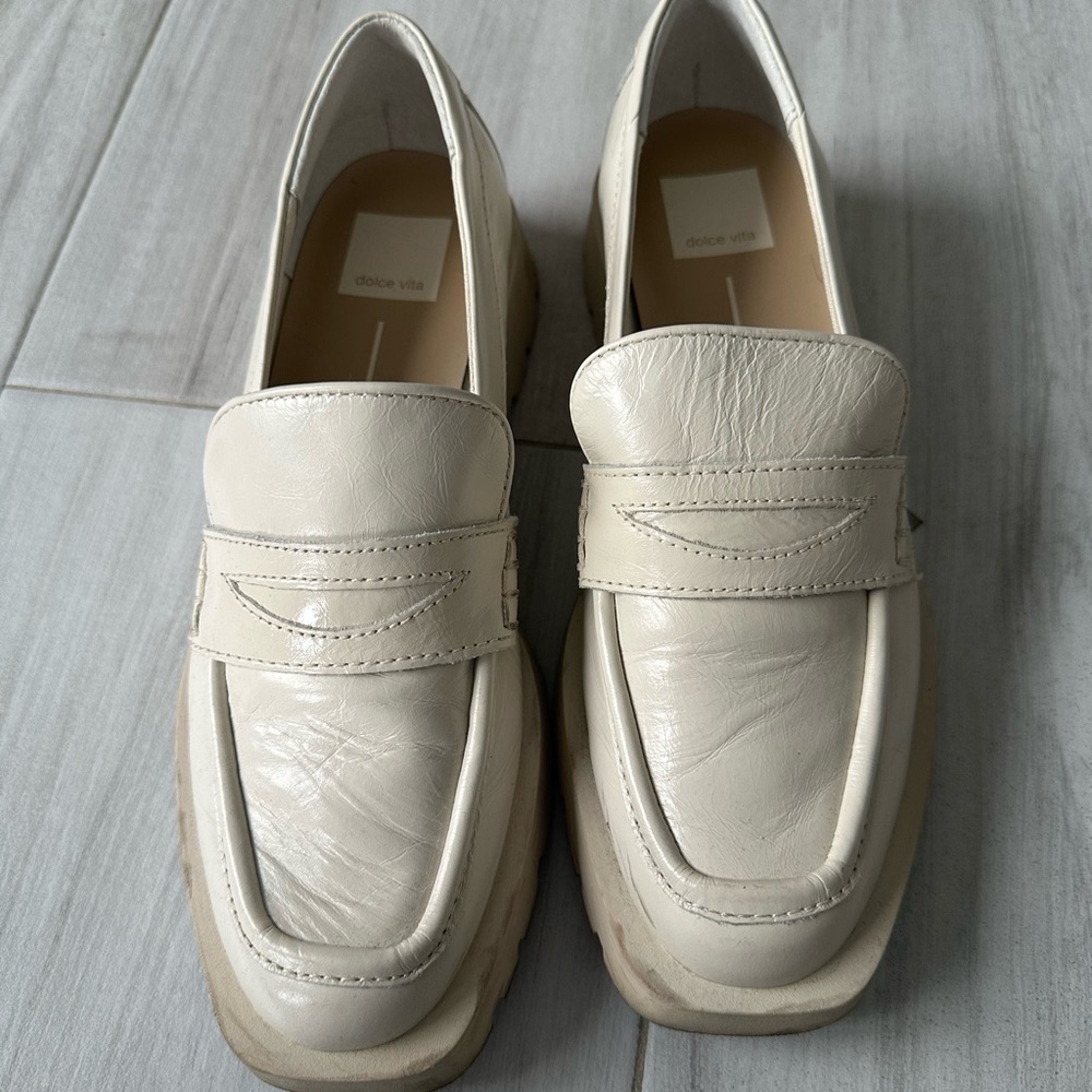 Dolce Vita Women’s Cream Loafers